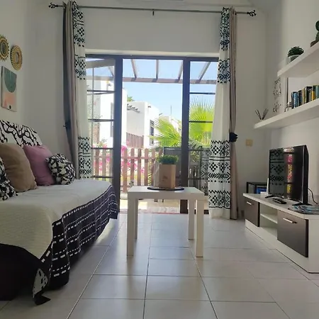 Casa Lila Montecastillo J9 *