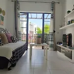 Casa Lila Montecastillo J9 *