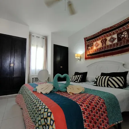 Casa Lila Montecastillo J9 아파트 칼레타데푸스테